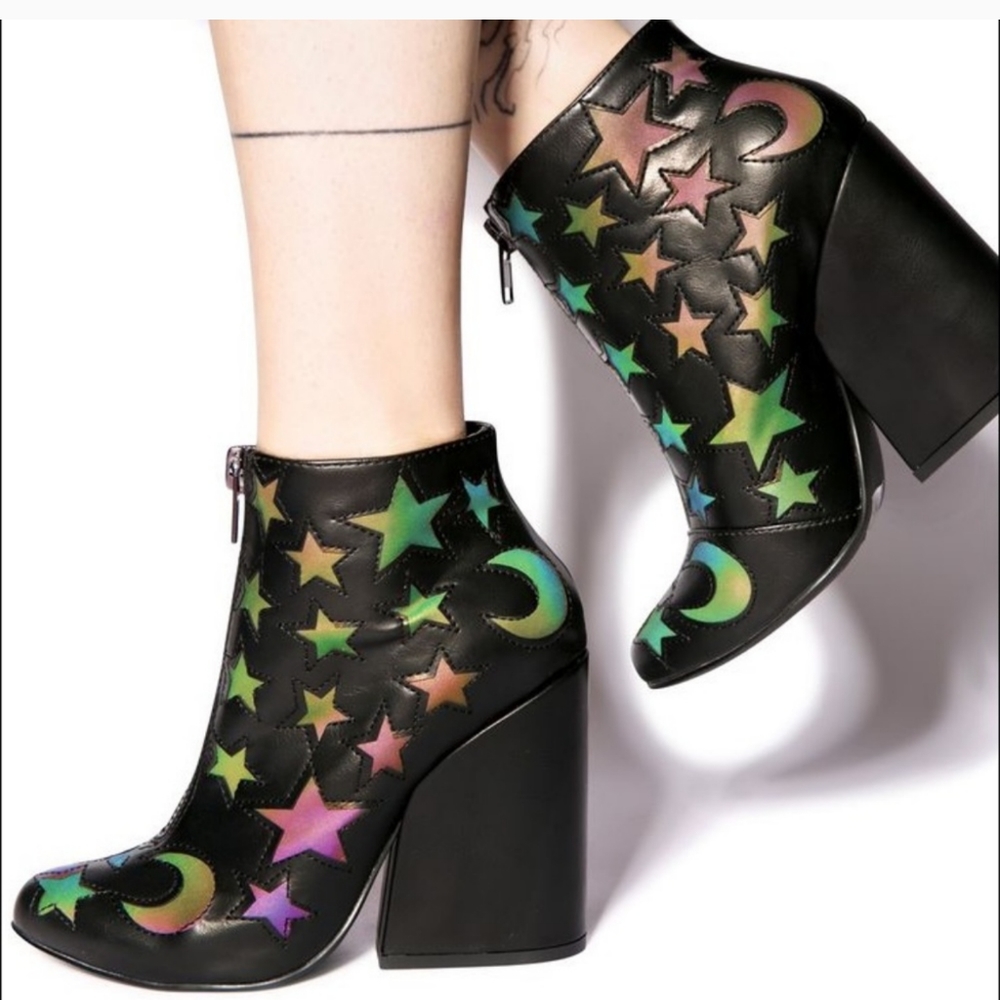 SOLD Dolls kill try booties